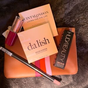 Warm Spring Retro Revival Makeup Bundle (New)